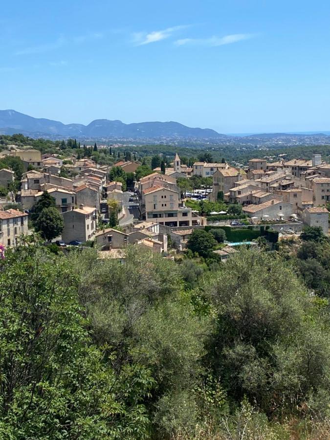Charmant Appartement Au Coeur Du Village Tourrettes-sur-Loup Kültér fotó