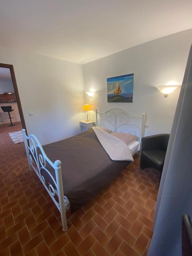 Charmant Appartement Au Coeur Du Village Tourrettes-sur-Loup Kültér fotó